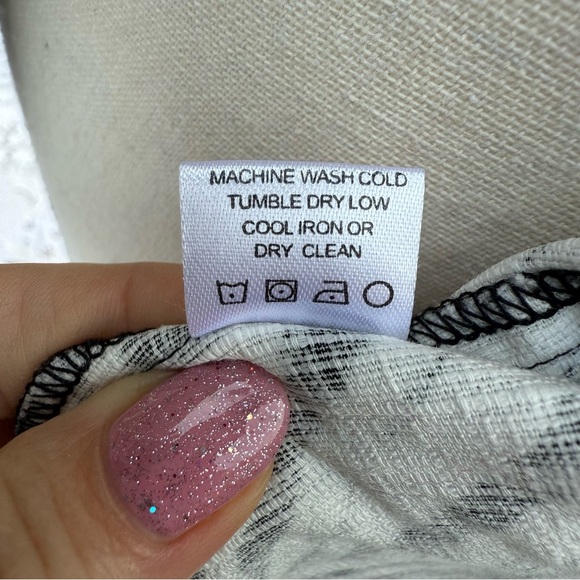 Erin London Women’s Black and White abstract print Women's Zip Jean Jacket XL - Picture 4 of 15